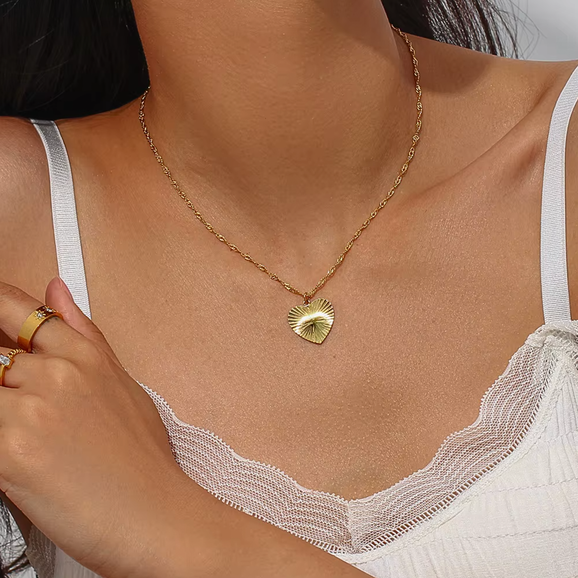 ketting choker met hart vrouw