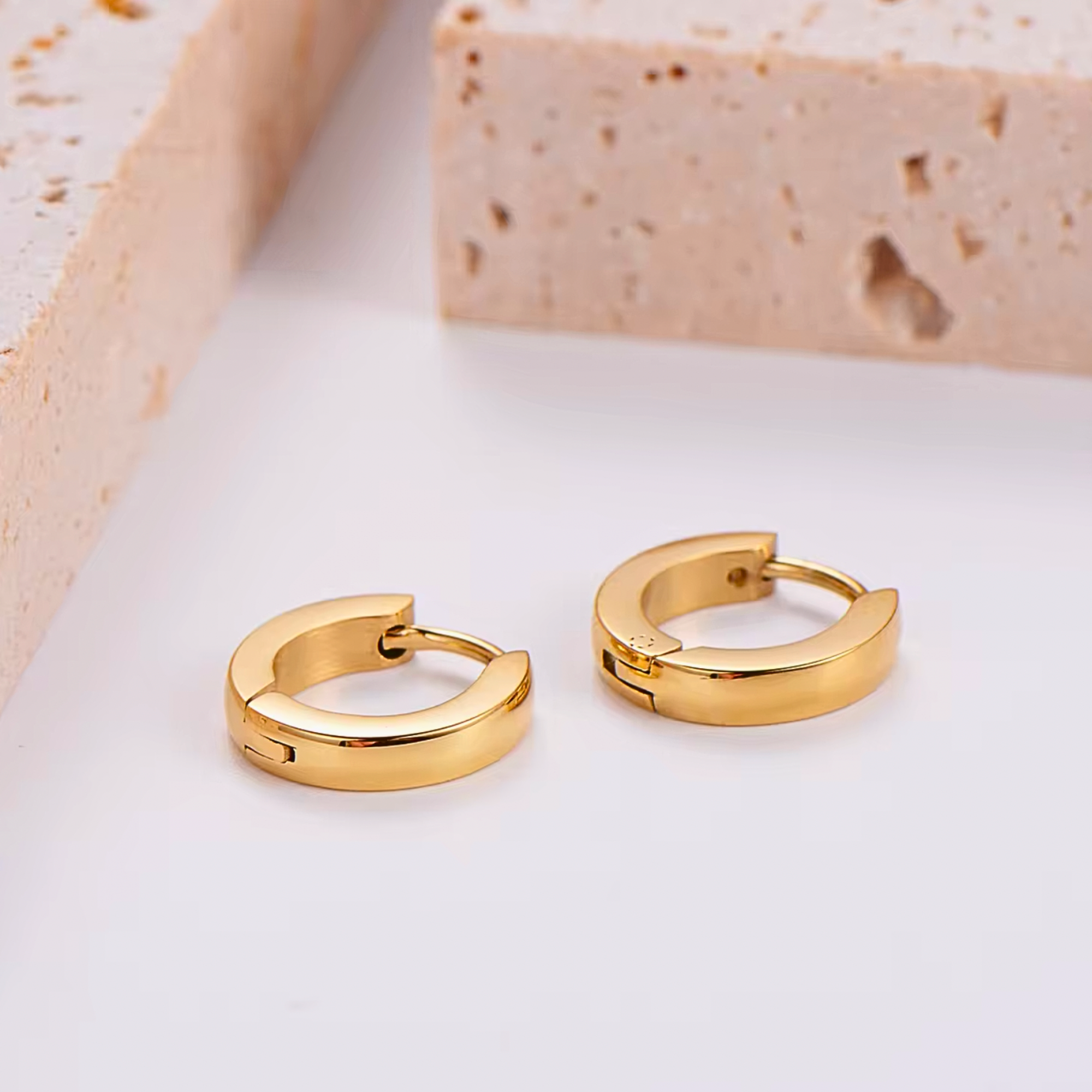 kleine oorbel ringetjes goud