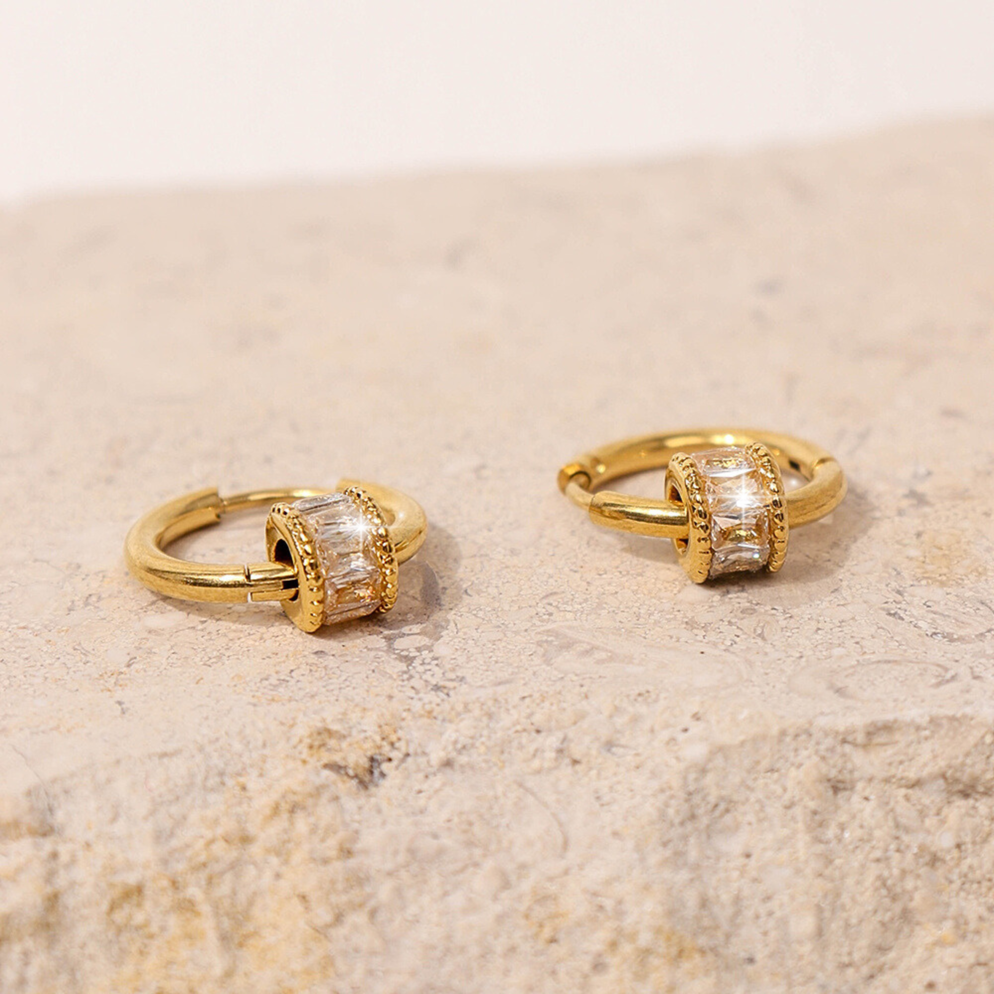 oorbellen met steentjes hanger goud